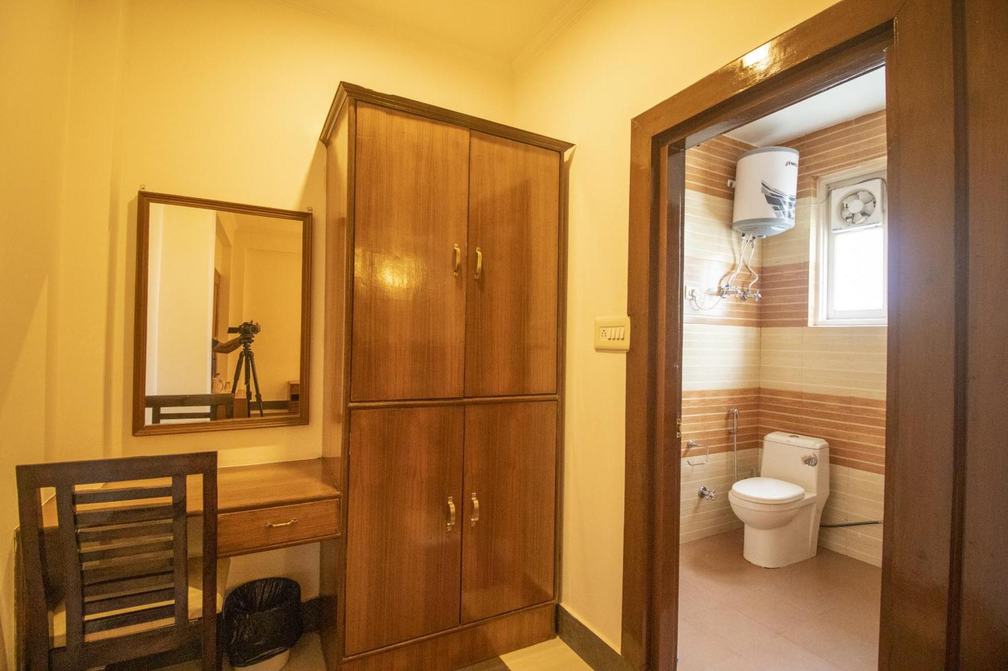 Wow Stayz2 Hotel The Lodge Dharamshala Exterior photo