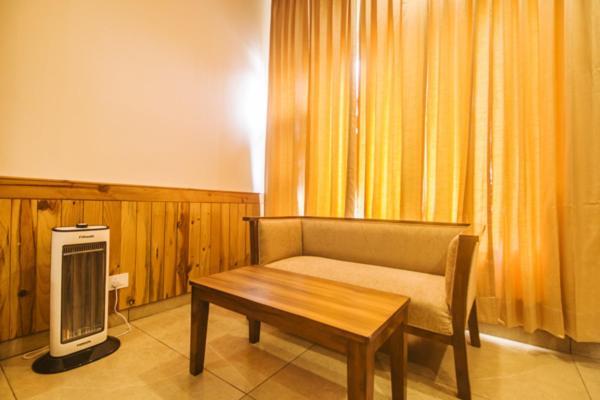Wow Stayz2 Hotel The Lodge Dharamshala Exterior photo