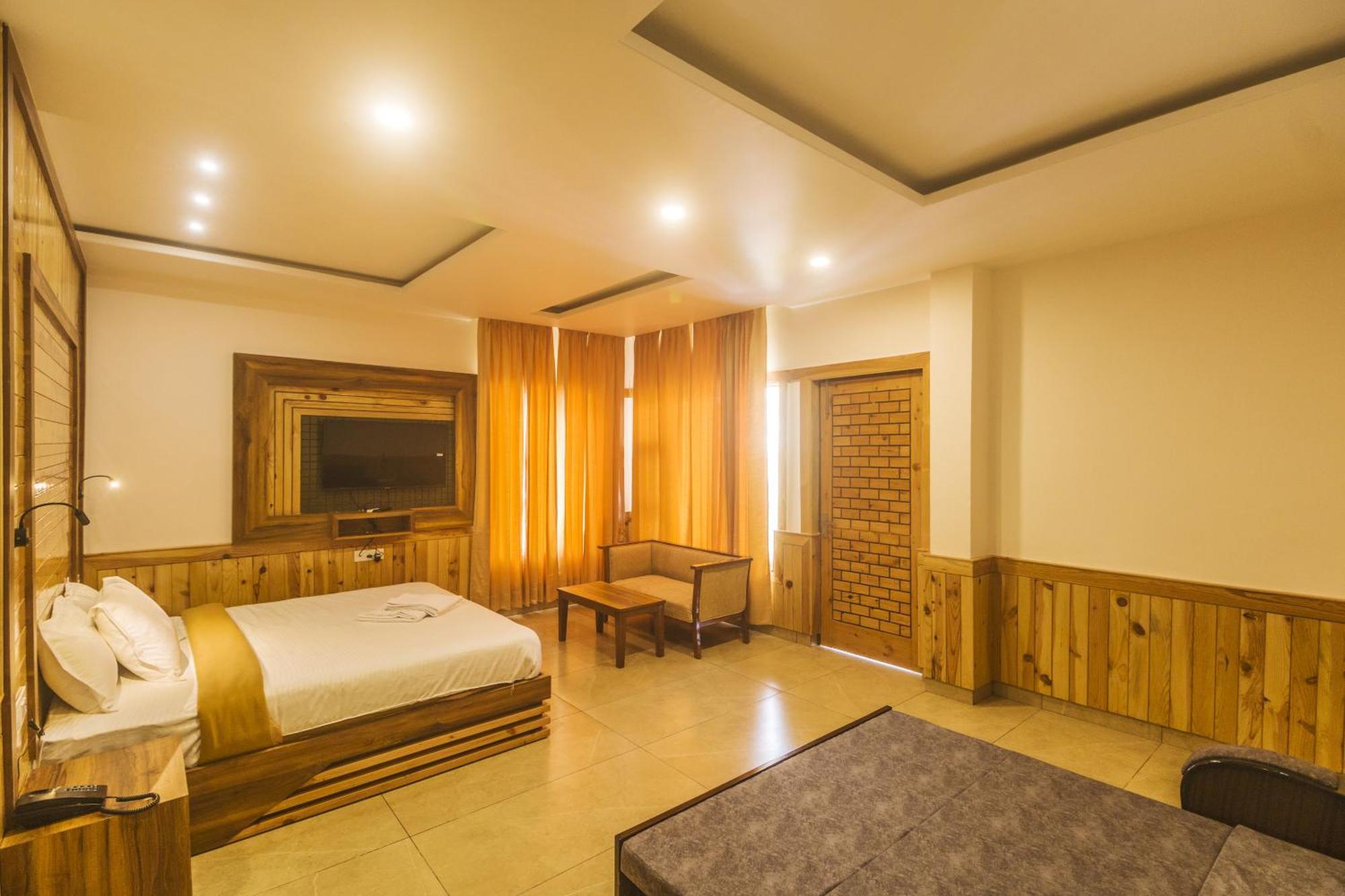 Wow Stayz2 Hotel The Lodge Dharamshala Exterior photo